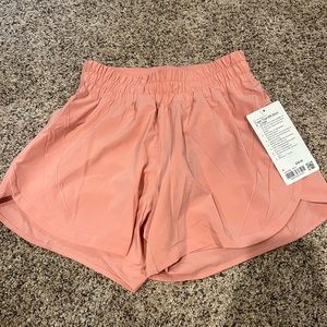 NWT puff pink Lululemon 5’ shorts. Super cute! Make me an offer💘